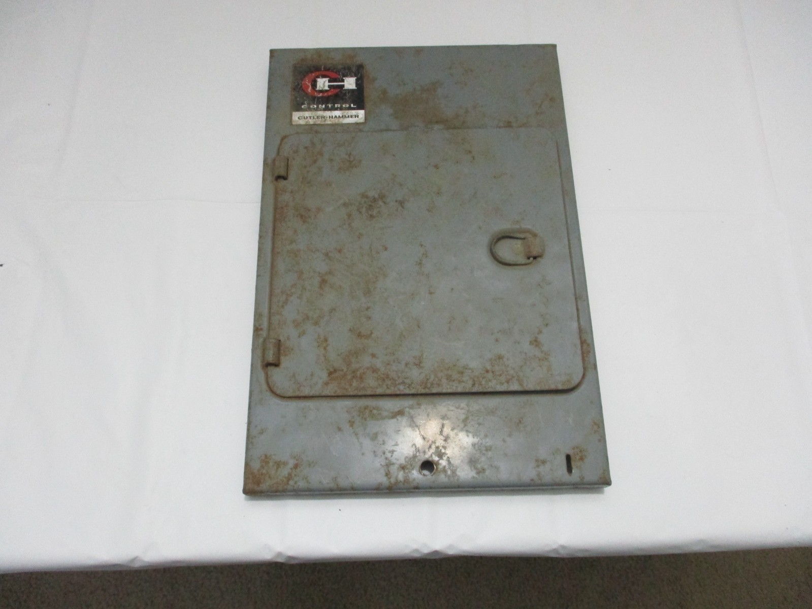 CUTLER HAMMER 433411204 FUSE PANEL COVER DOOR 12 1/2″ X 8 3/8″