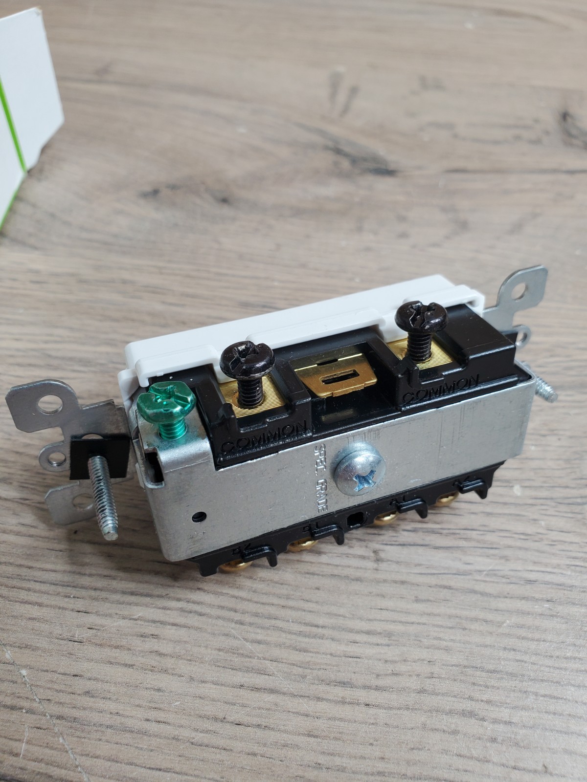 5643-W Leviton-White-Decora-Rocker-Combination-Two-switches 3-way, side wired.