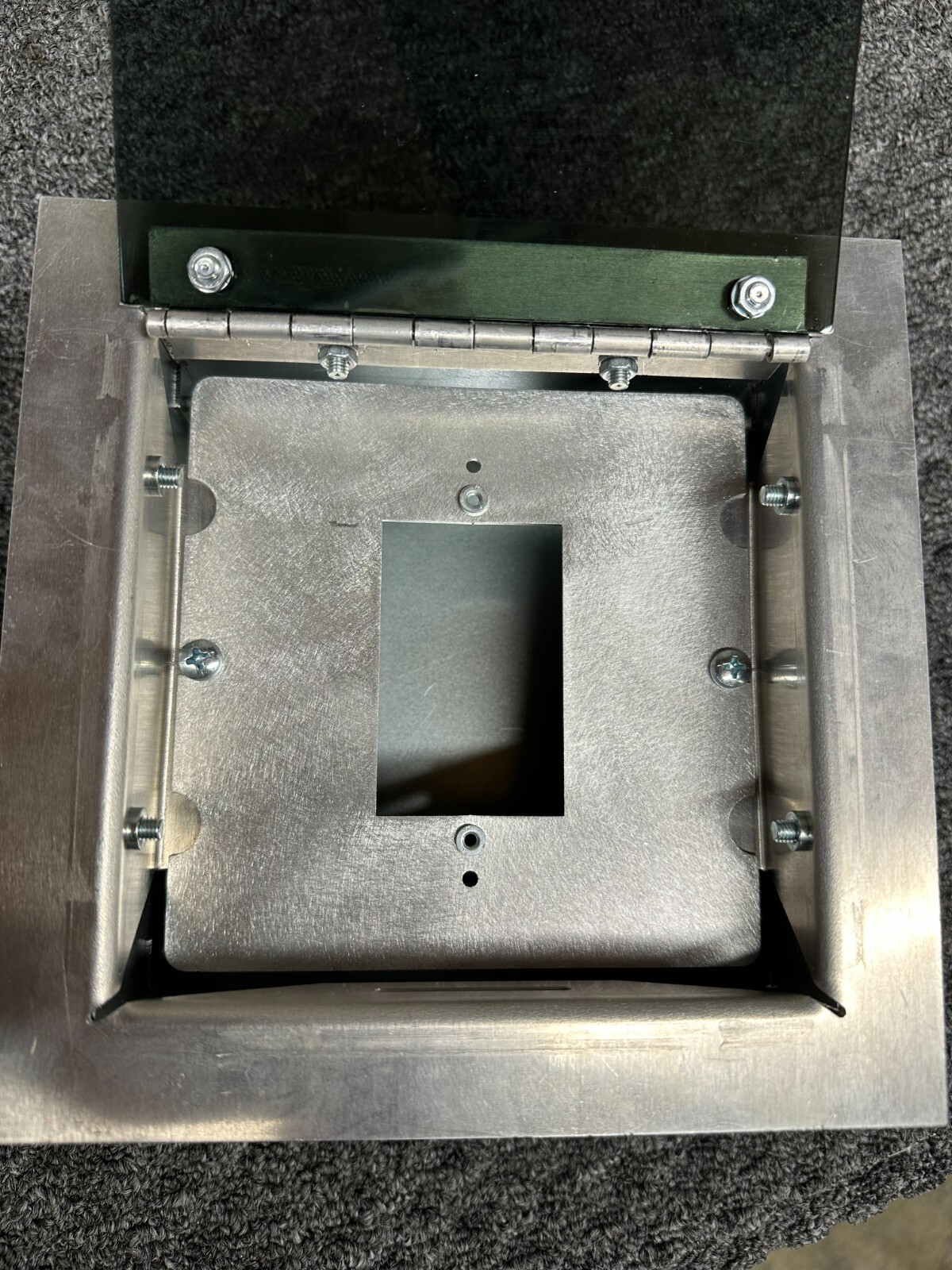 NEW Stainless Outlet Receptacle Flush Mount Lockable Box with tinted Cover
