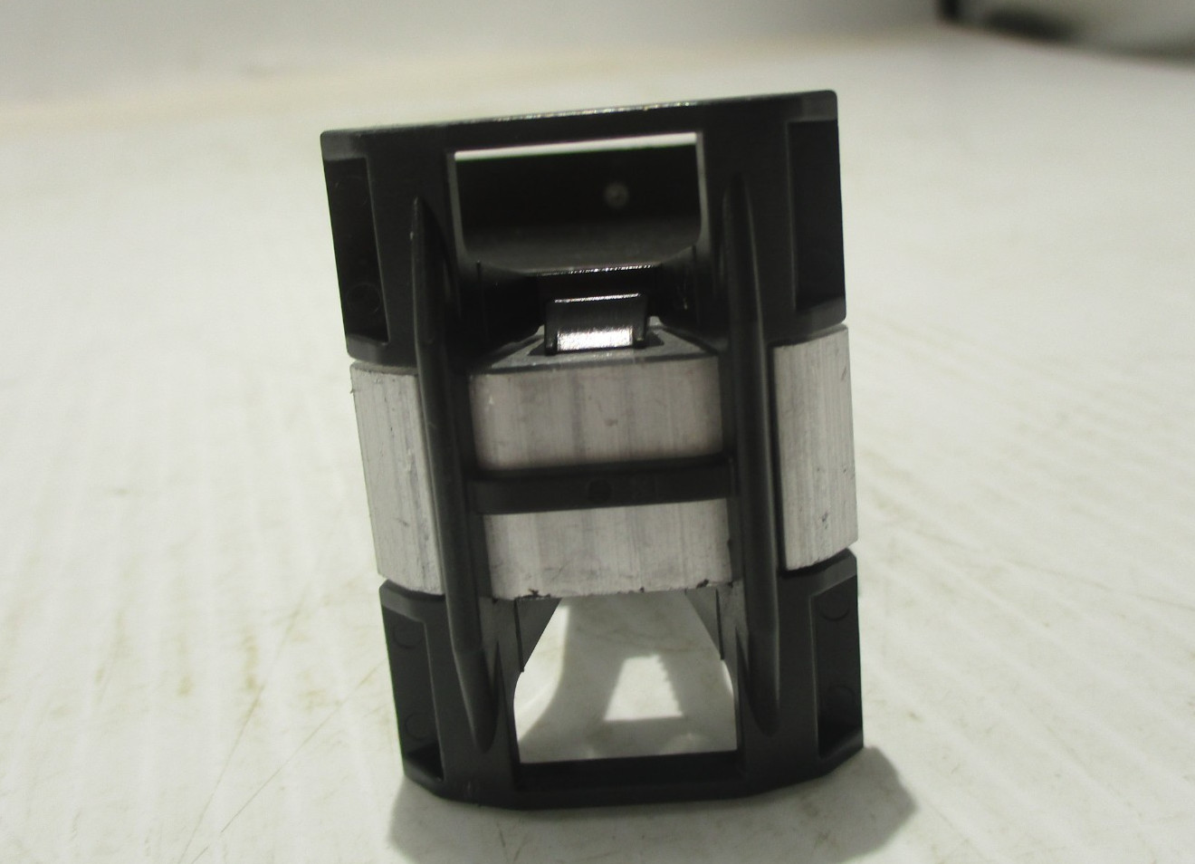 NEW SNAPNRACK 242-02071 ULTRARAIL MID CLAMP ALUMINUM BLACK