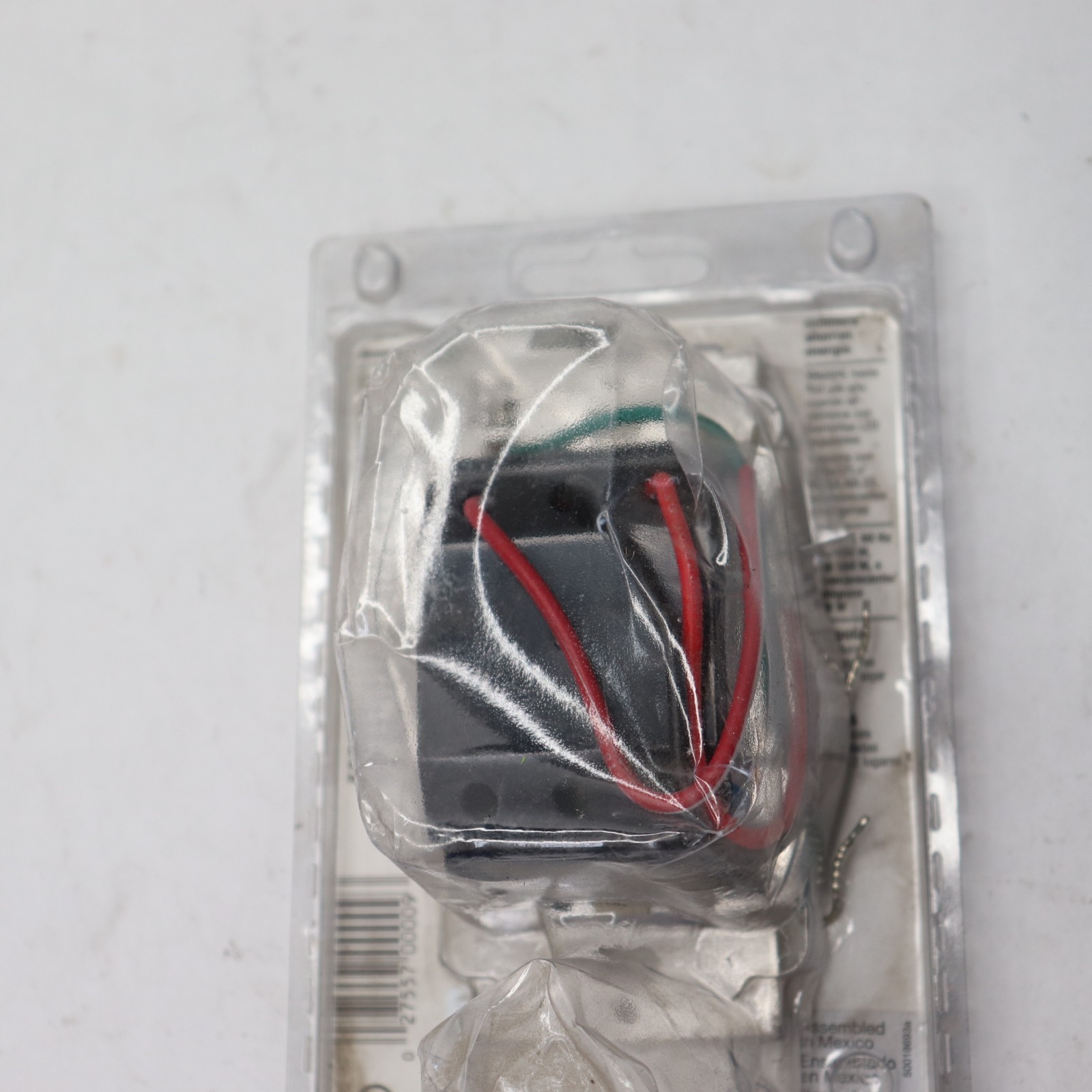 Lutron LED Dimmer Switch Ivory IP54 1-Pole/3-Way 150W CTCL-153PDH-IV