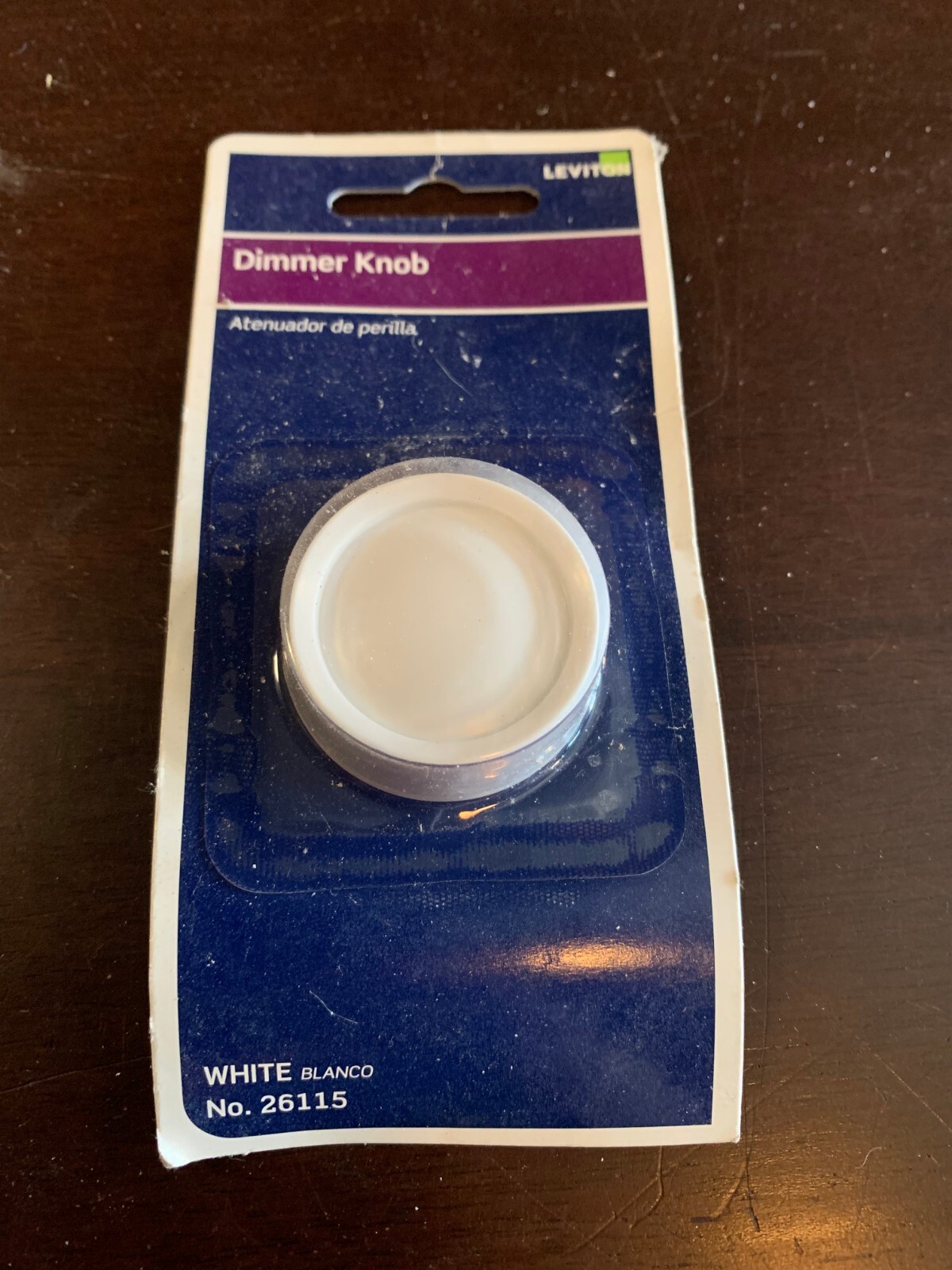 DIMMER KNOB – white – fits most rotary dimmer w/ .25″ diameter “D” Leviton 26115