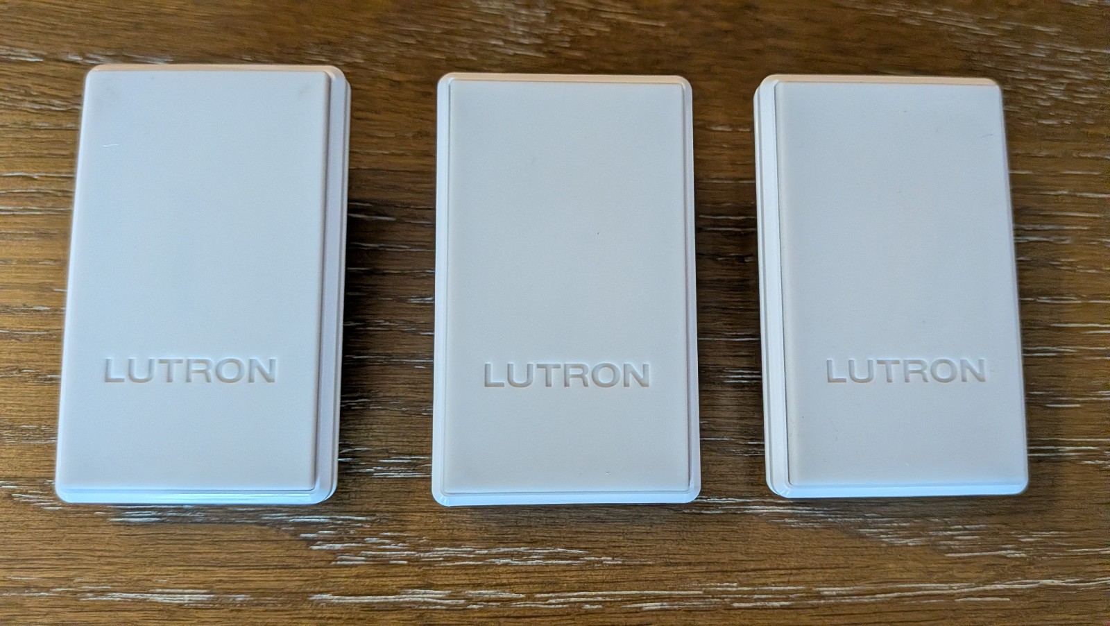 3 Lutron L-PED1-WH Pico Single Tabletop Pedestal – White