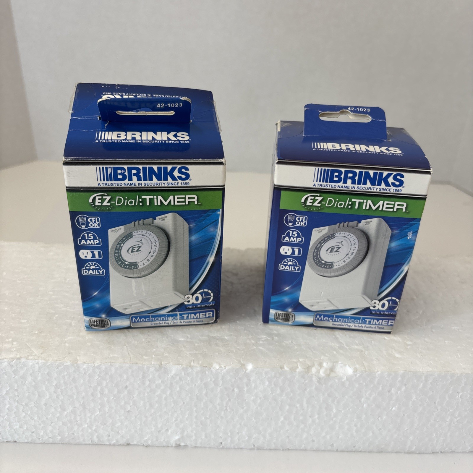 Brinks Lot Of 2 EZ-DIAL Timer Grounded 1-Outlet Analog Mechanical Indoor 42-1023
