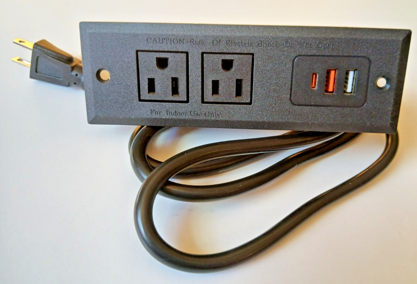Recessed Embedded Power Strip Plug Socket 2 USB +Type-c. Desktop power.