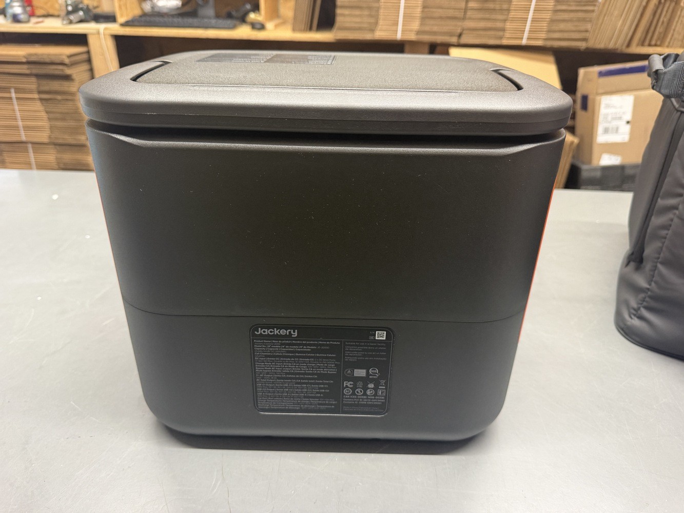 Jackery Explorer 2000 V2 Portable Power Station JE-2000D