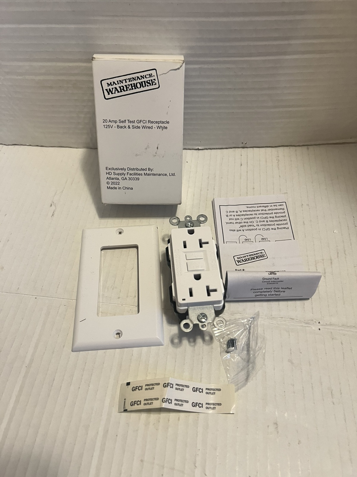 B13 20 AMP SELF TEST GFCI RECEPTACLE 125V BACK SIDE WIRED WHITE New