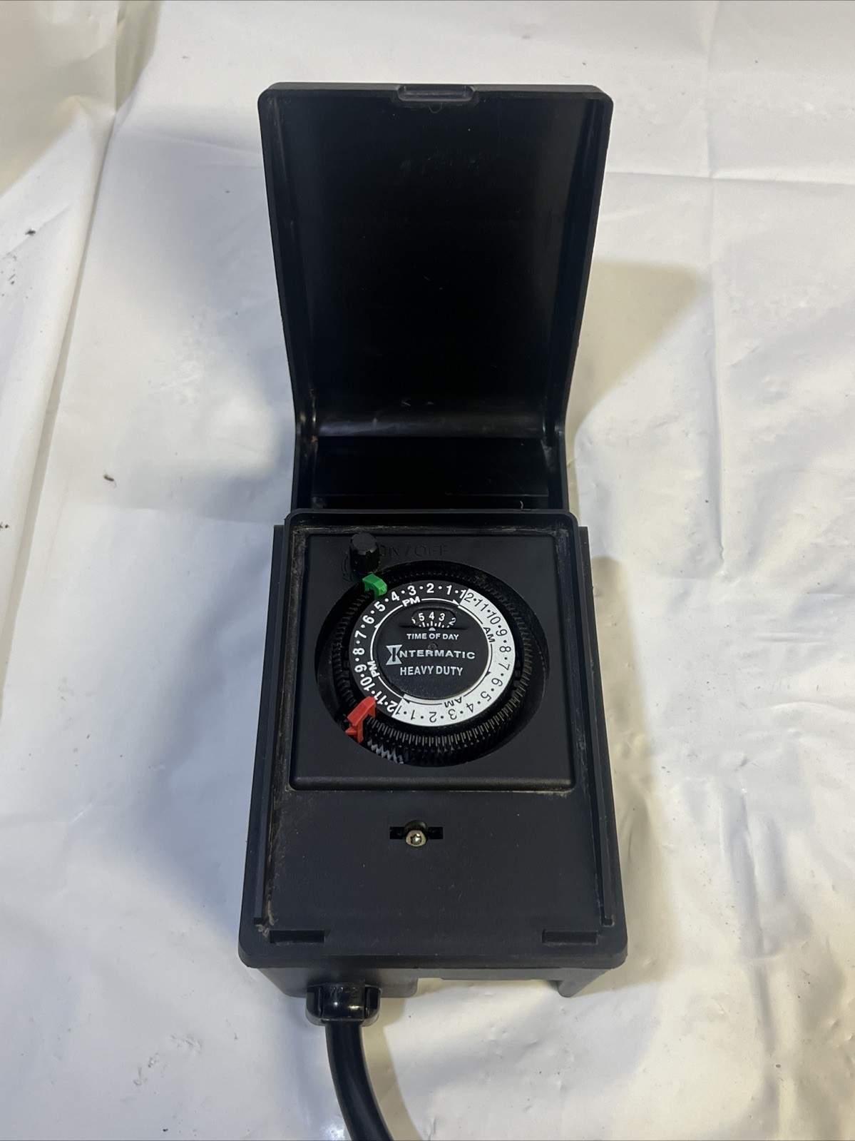 Intermatic Raintight Outdoor 24 Hour Timer HB31R Heavy Duty 15 AMP Plug-in Black