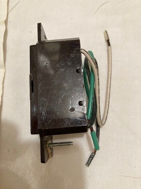 MADE IN USA – EAGLE ELECTRIC DUPLEX RECEPTACLE SURGE SUPPRESSOR /ISOLATED GROUND