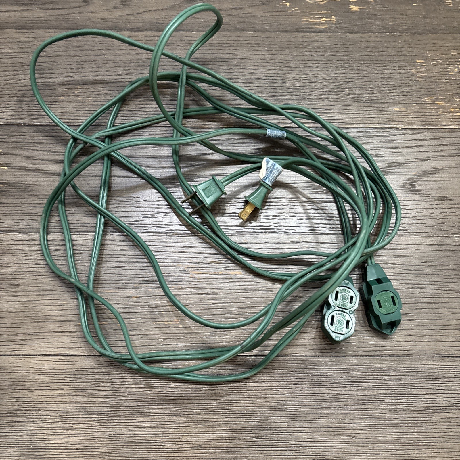 Vintage Set of 2 GE Green Extension Cords. 2 Prong. 9’ Long Each