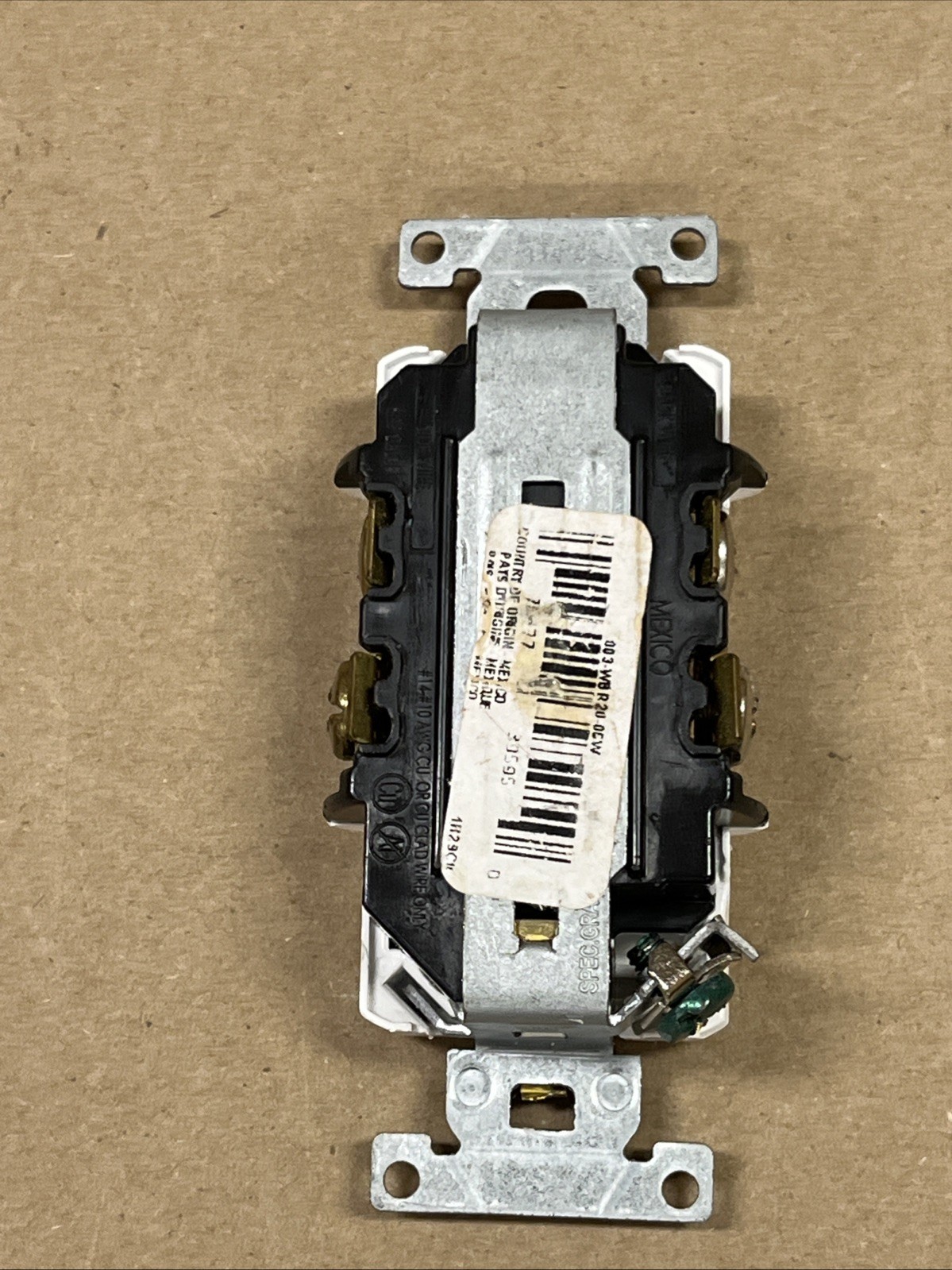 Leviton WBR20-W Weather-Resistant Duplex Receptacle 20A WR White