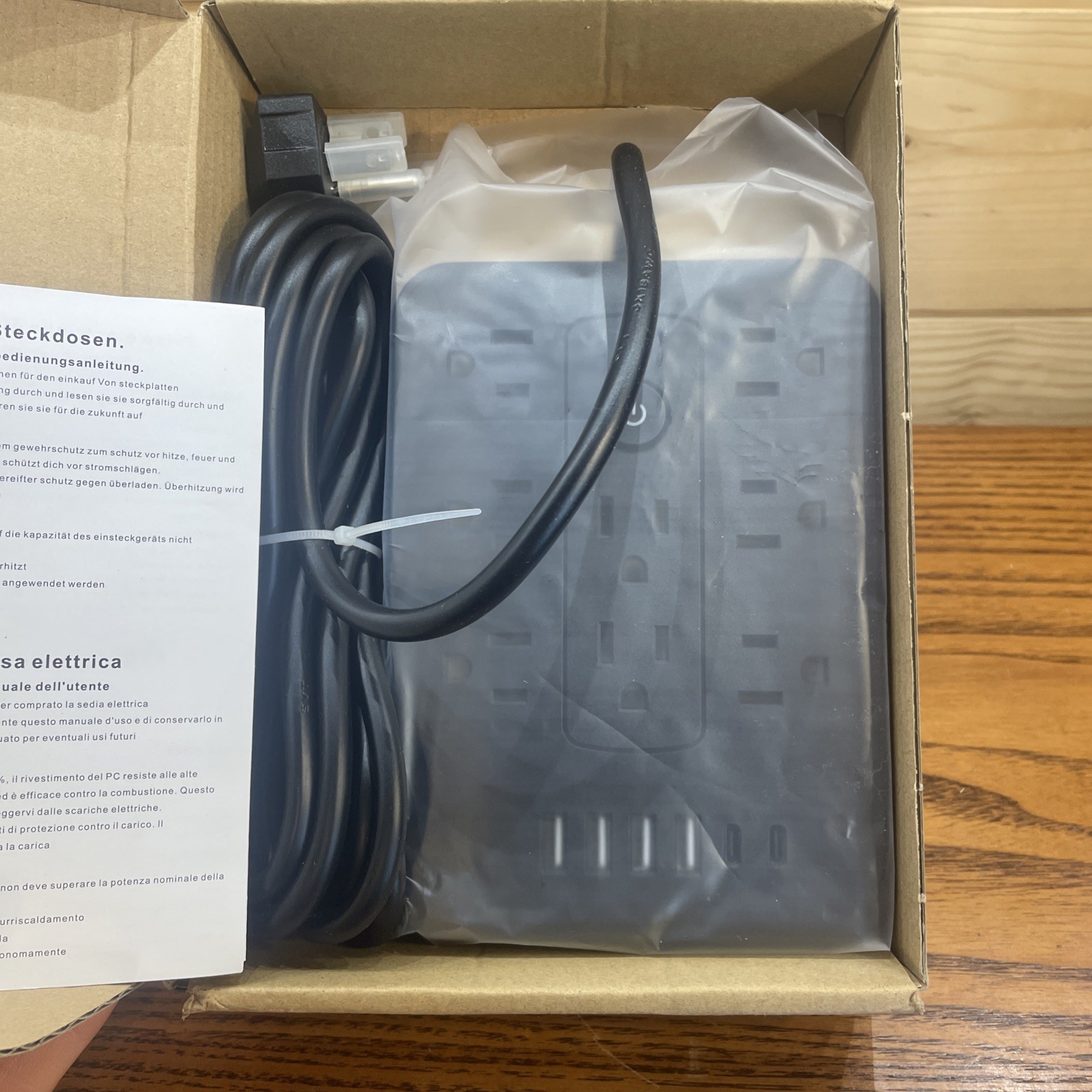 20-in-1 Surge Protector Power Strip with 11AC Outlets, 4USB & 2 Type-C Ports