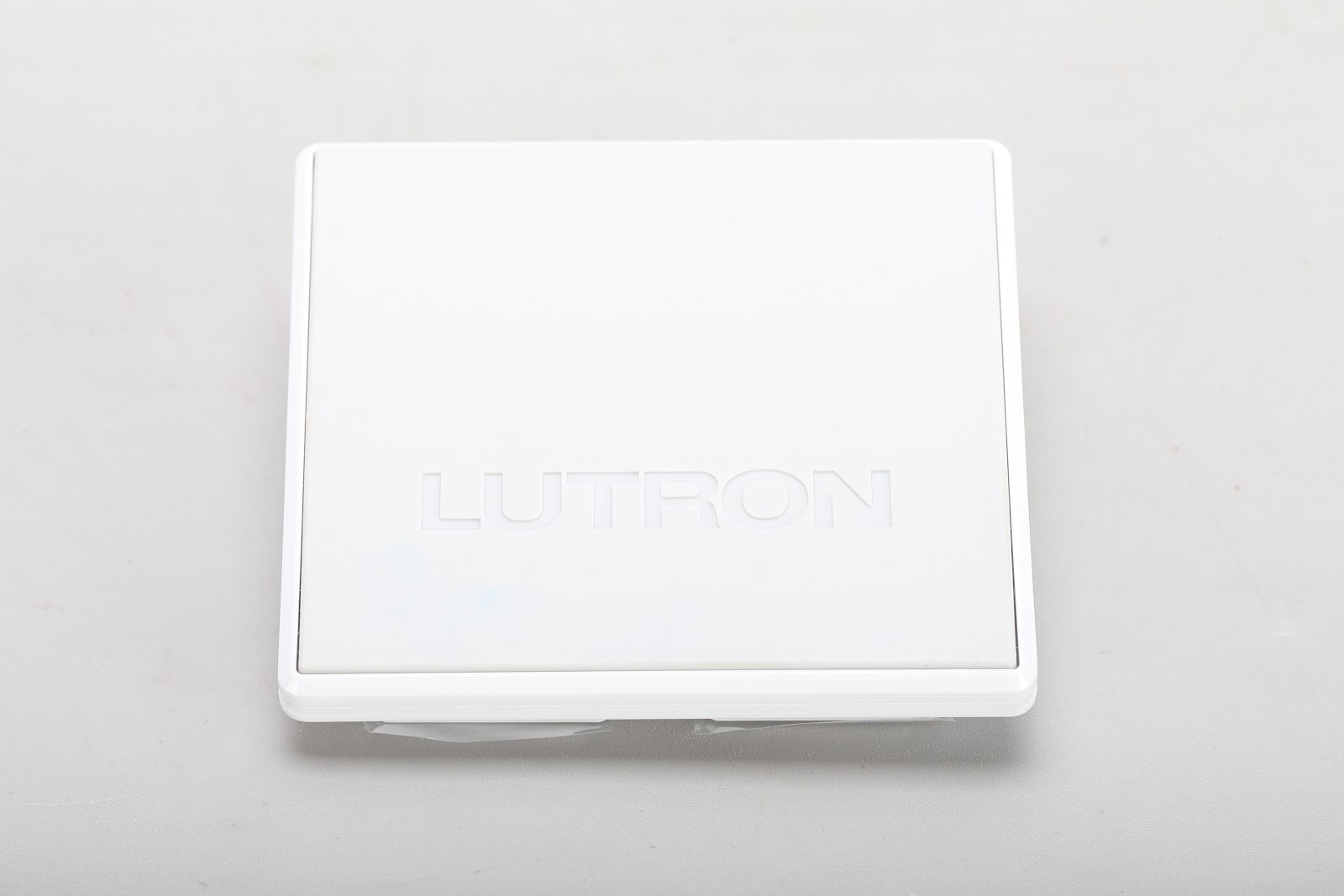 Lutron L-PED2-WH PICO Wireless Tabletop Dual Pedestal With Box