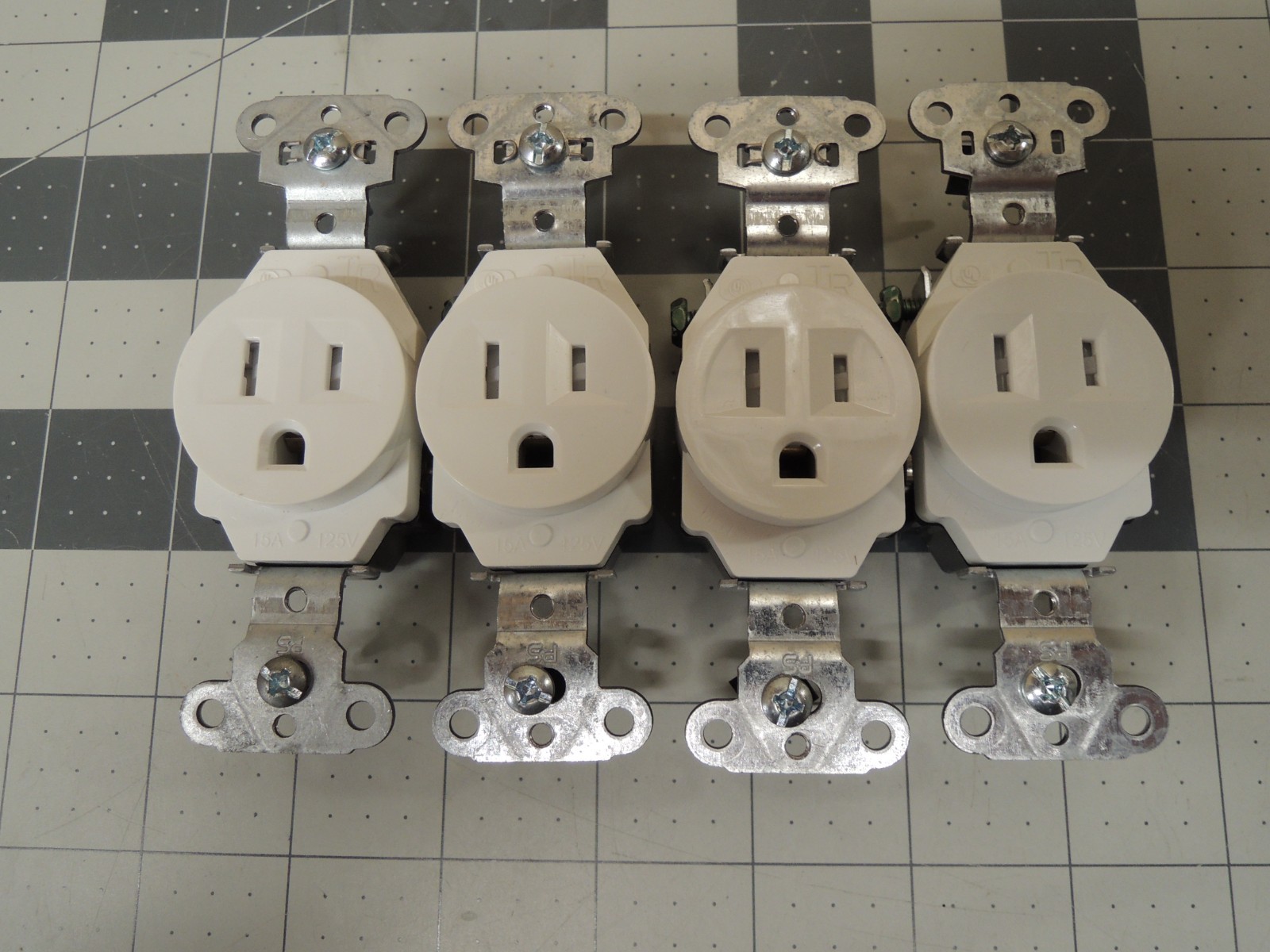 (4) Tamper-Resistant Construction Spec Grade Back & Side Wired Single Receptacle