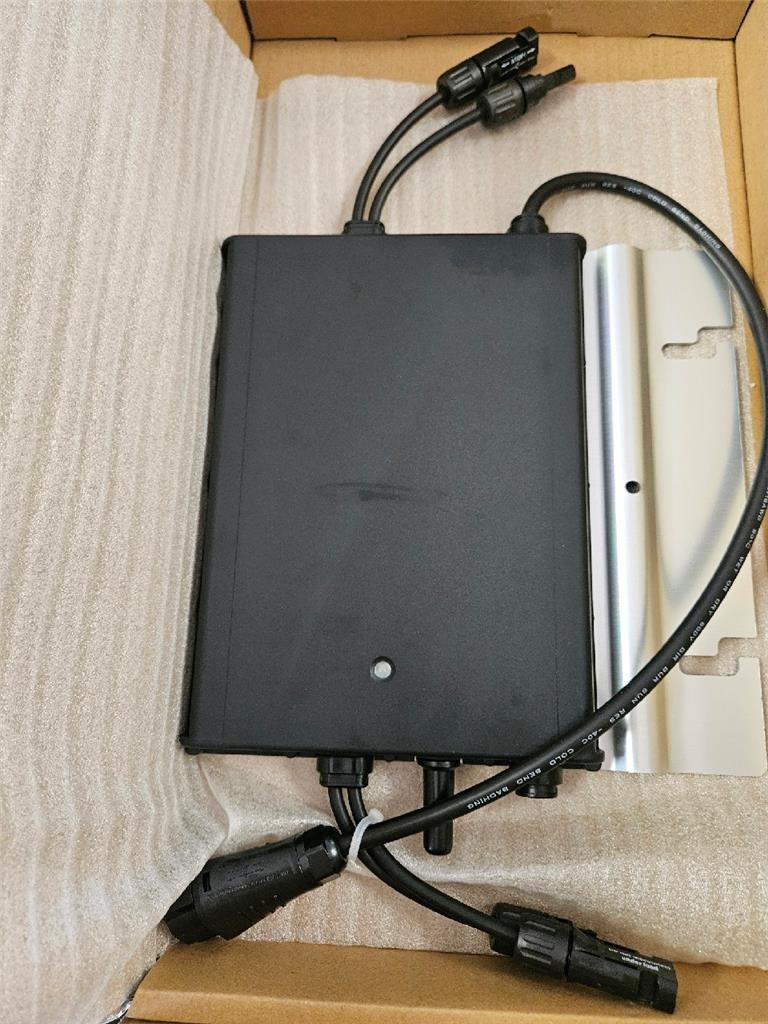 NIB HOYMILES HM-600NT MICROINVERTER 2-IN-1 Solar Power UTILITY INVERTER OEM
