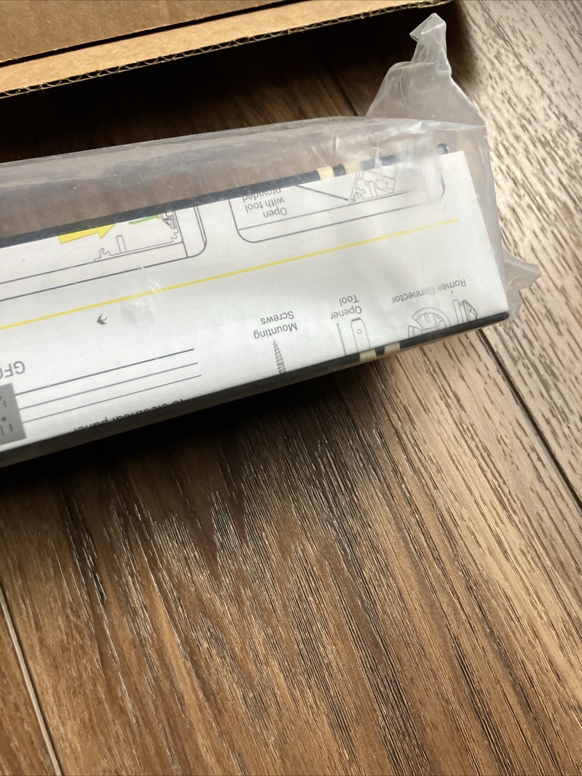 Task Lighting Angle Power Strip 18″ Task Tamper Resistant Under-Cabinet Black
