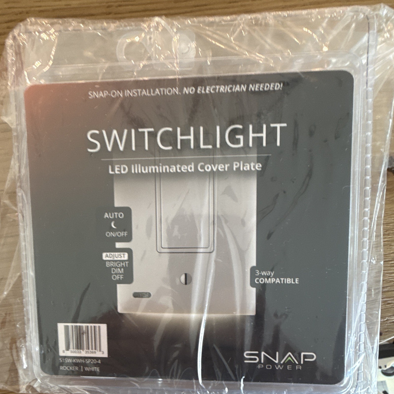 SnapPower SwitchLight LED Illuminated 3-Way Decorator/Rocker Wall Plate 20A