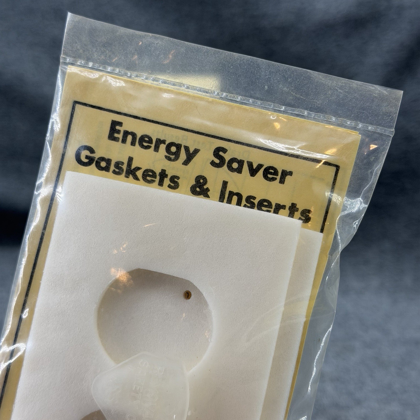 Vintage Energy Saver Foam Outlet Gaskets White Duplex Wall Plate Inserts 4pc Lot