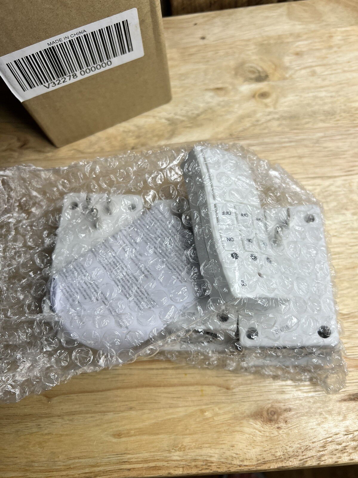 Wireless Outlet (3) With Remote Unbranded New