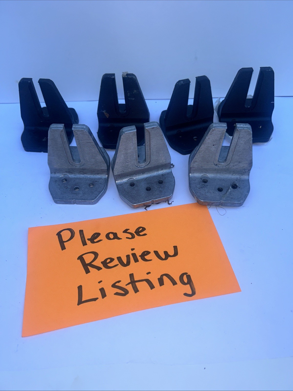 Mixed Lot of 7 IronRidge QM-HUG-01-B1 & QM-HUG-01-M1 PLEASE REVIEW LISTING