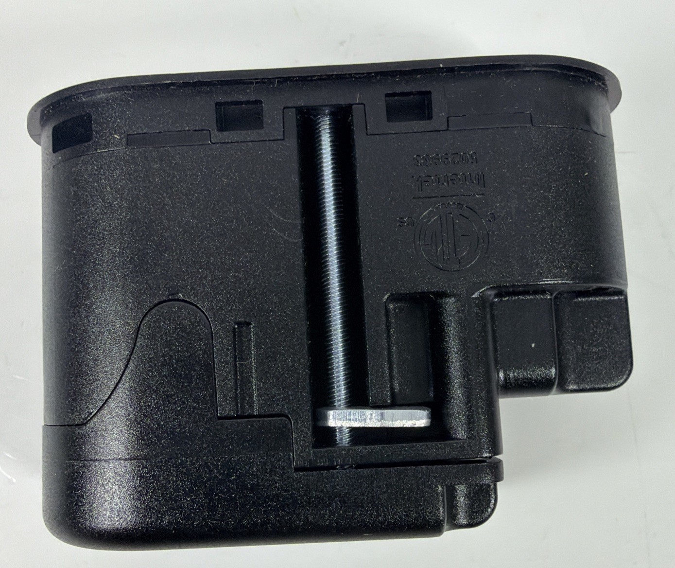 Prado Unifit outlet DUPLEX 15/20A 125V 9000-0006 Without Cover Plate