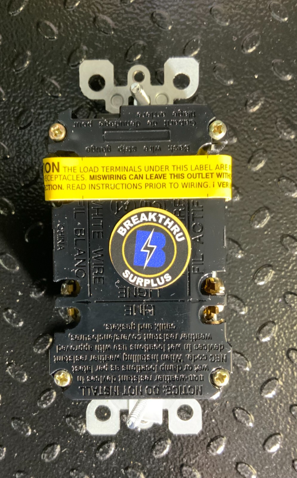 LEVITON GFCI OUTLET 20A-125V ($11.99 OBO)