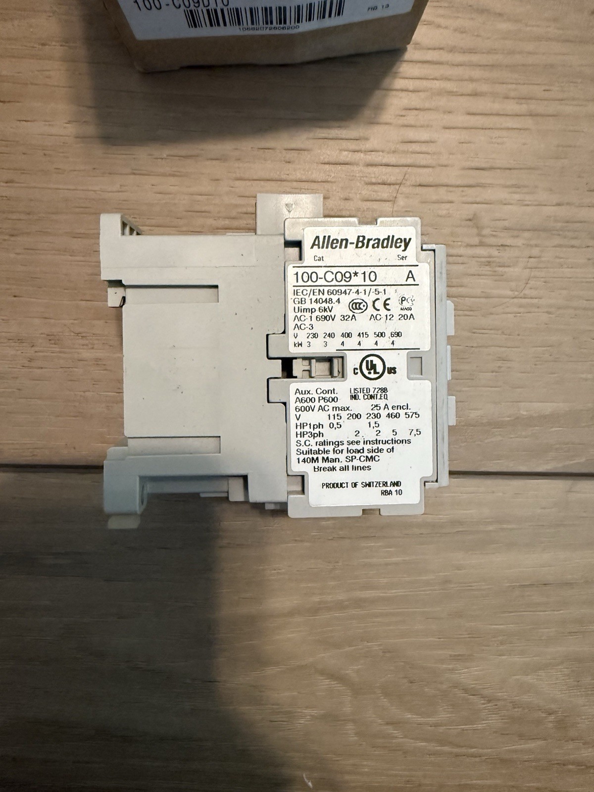 Allen-Bradley 100-C09D10 IEC Contactor, 9 Amp 120VAC
