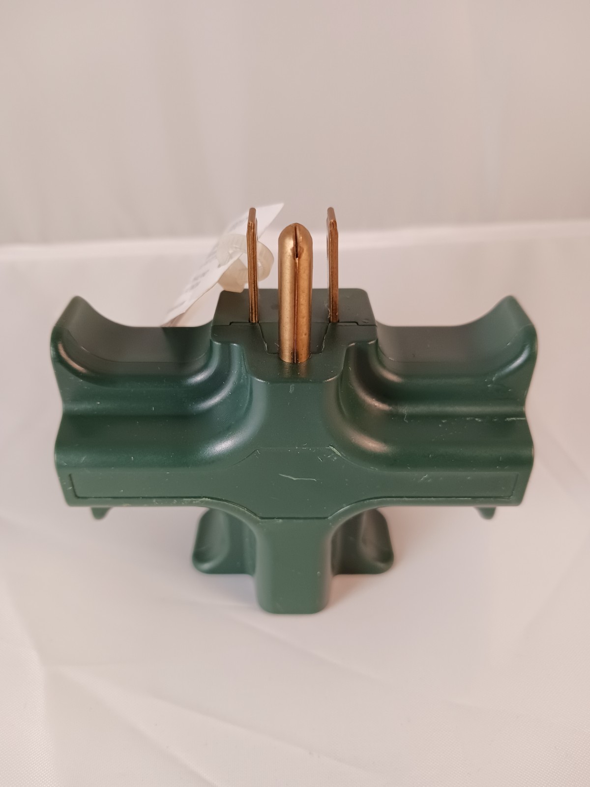 Intertek 3-Way Splitter Adapter, Green Three Prong Ground, Triple Wall Outlet