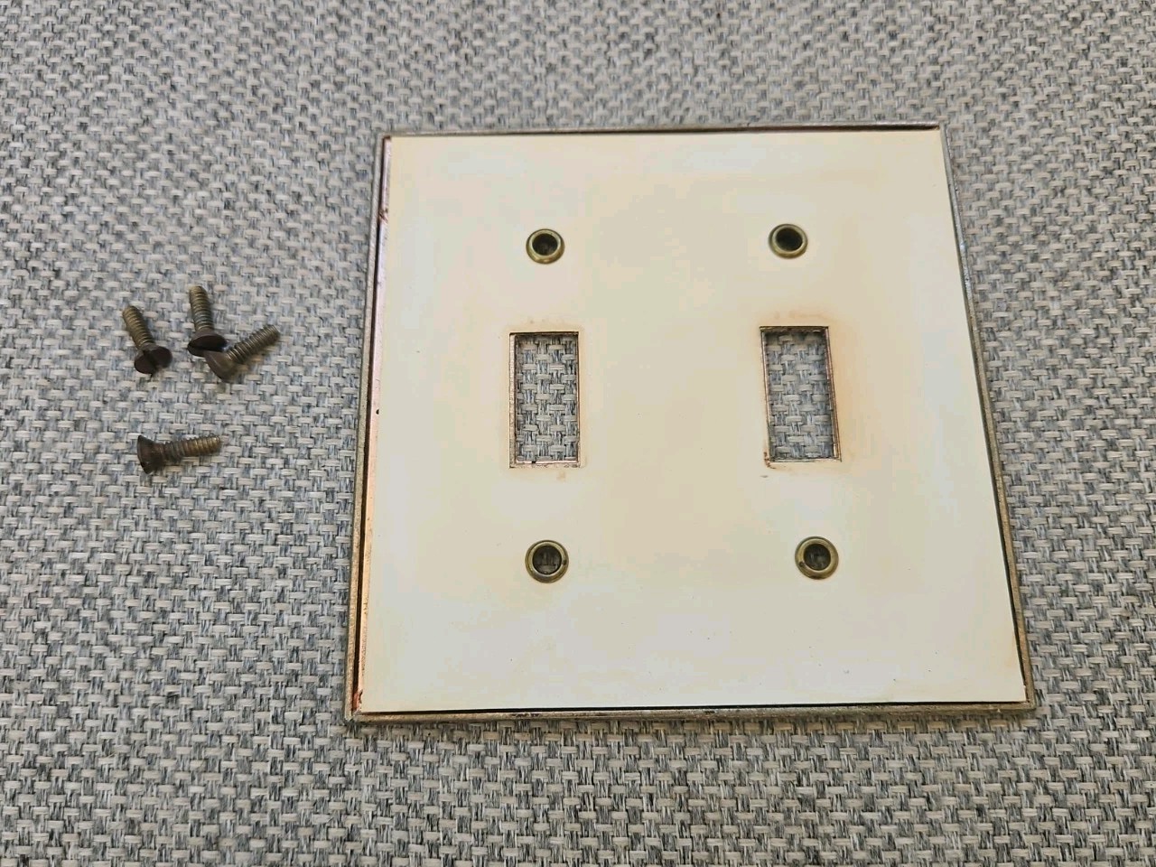 Antique Brass Filigree Detail 2 Gang Toggle Metal Wall Plate Light Switch Cover
