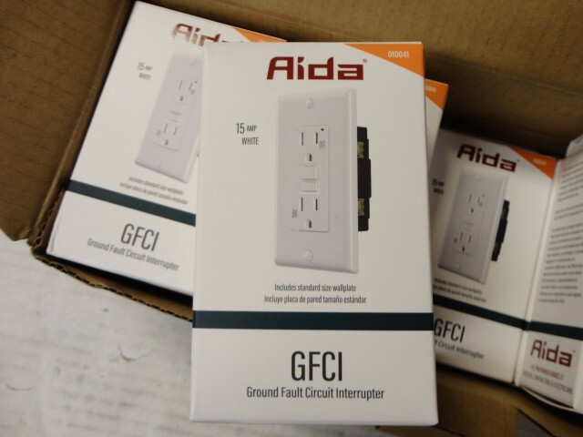 GFCI Receptacle Aida 5-15R White 10pcs