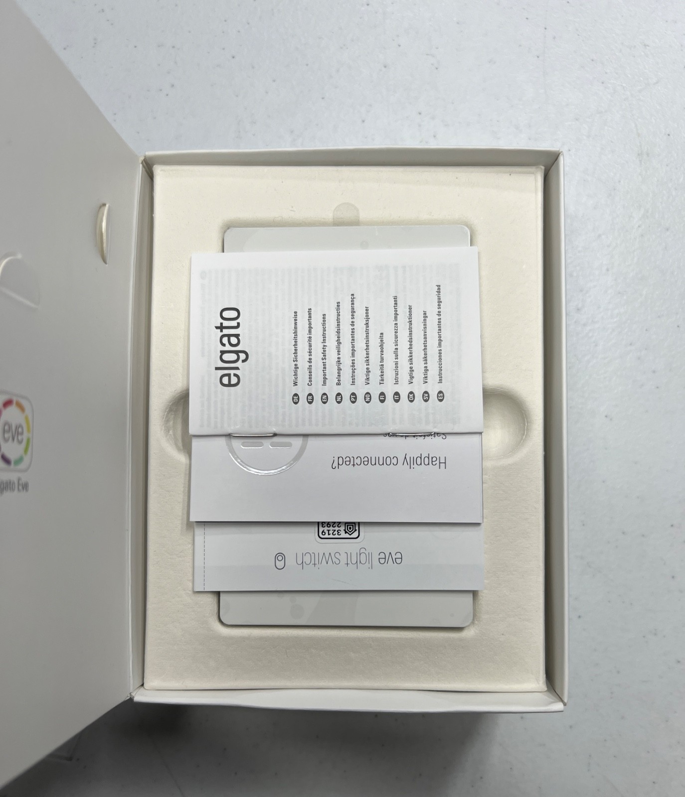 New Eve App-Connected Apple HomeKit “iPhone Controlled” Light Switch White