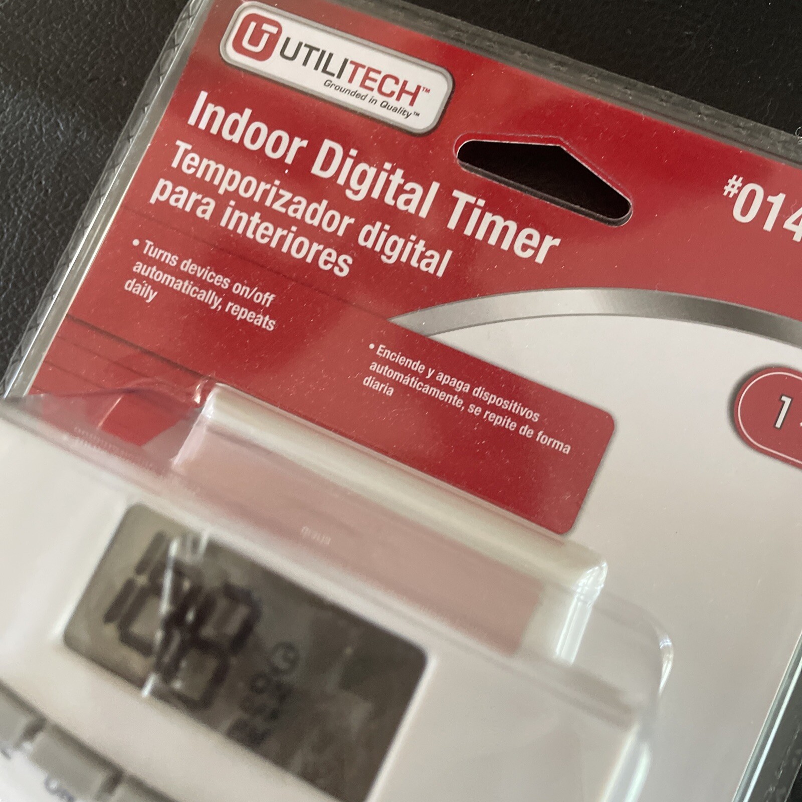 UTILITECH Digital Indoor Timer 24 Hour Repeating Cycle 125V/60Hz/15amp 0144506