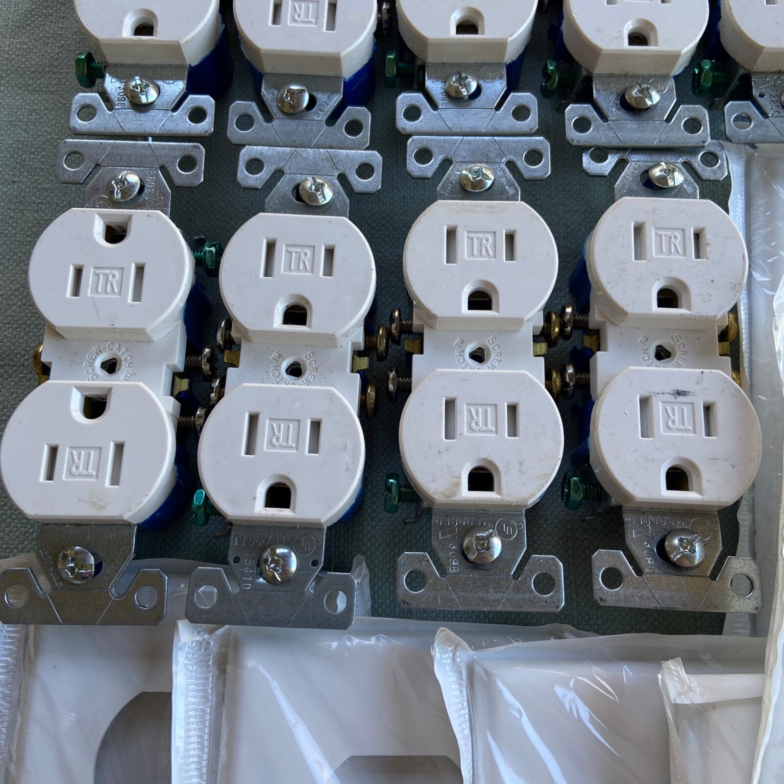 Cooper TR270W Receptacle Plug Socket NEW Lot 9 White w/ Plates Duplex Grounding