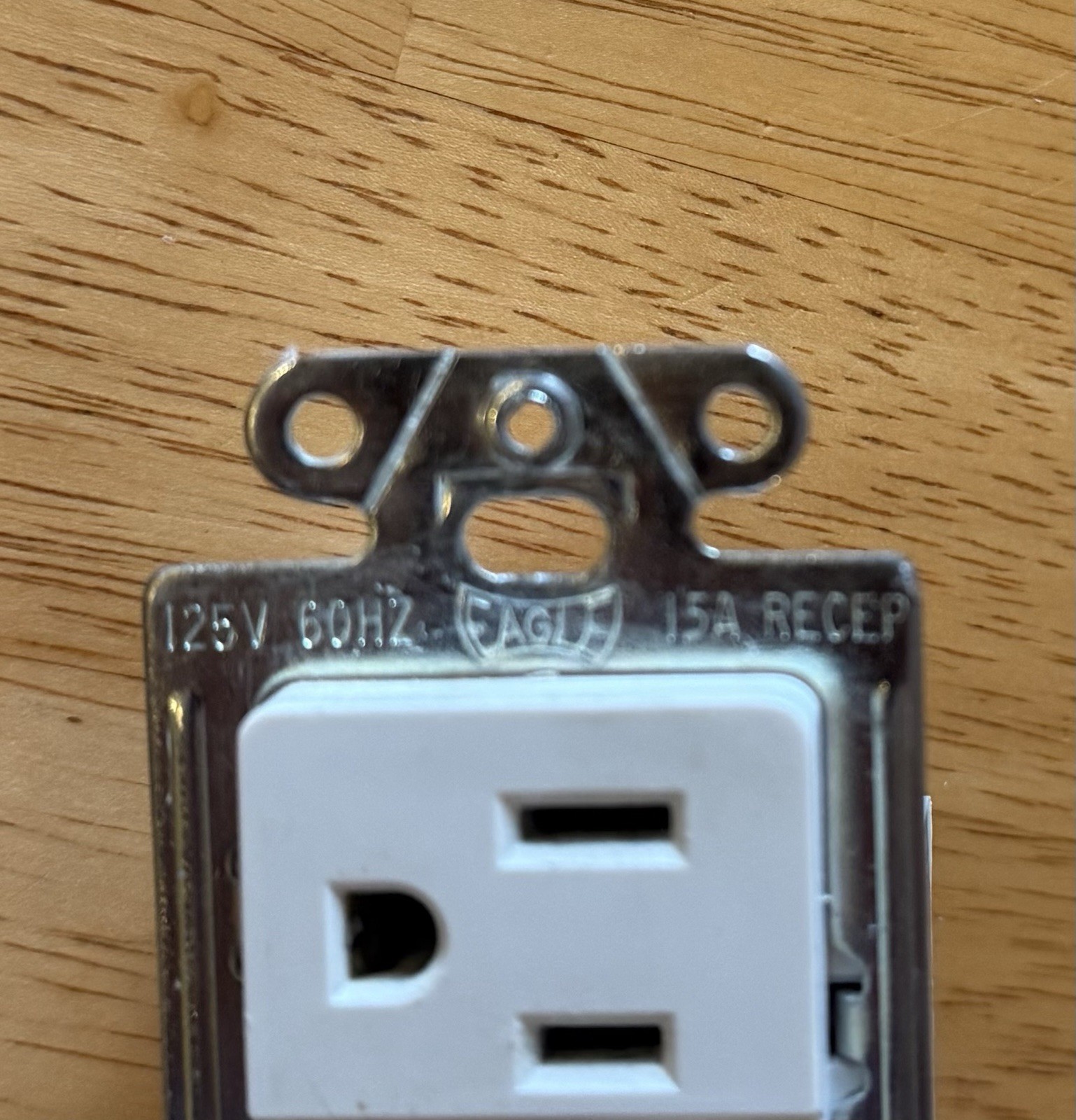 Eagle ShockSentry Horizontal GFCI 15A 125V White **SEE NOTE ON COLOR**