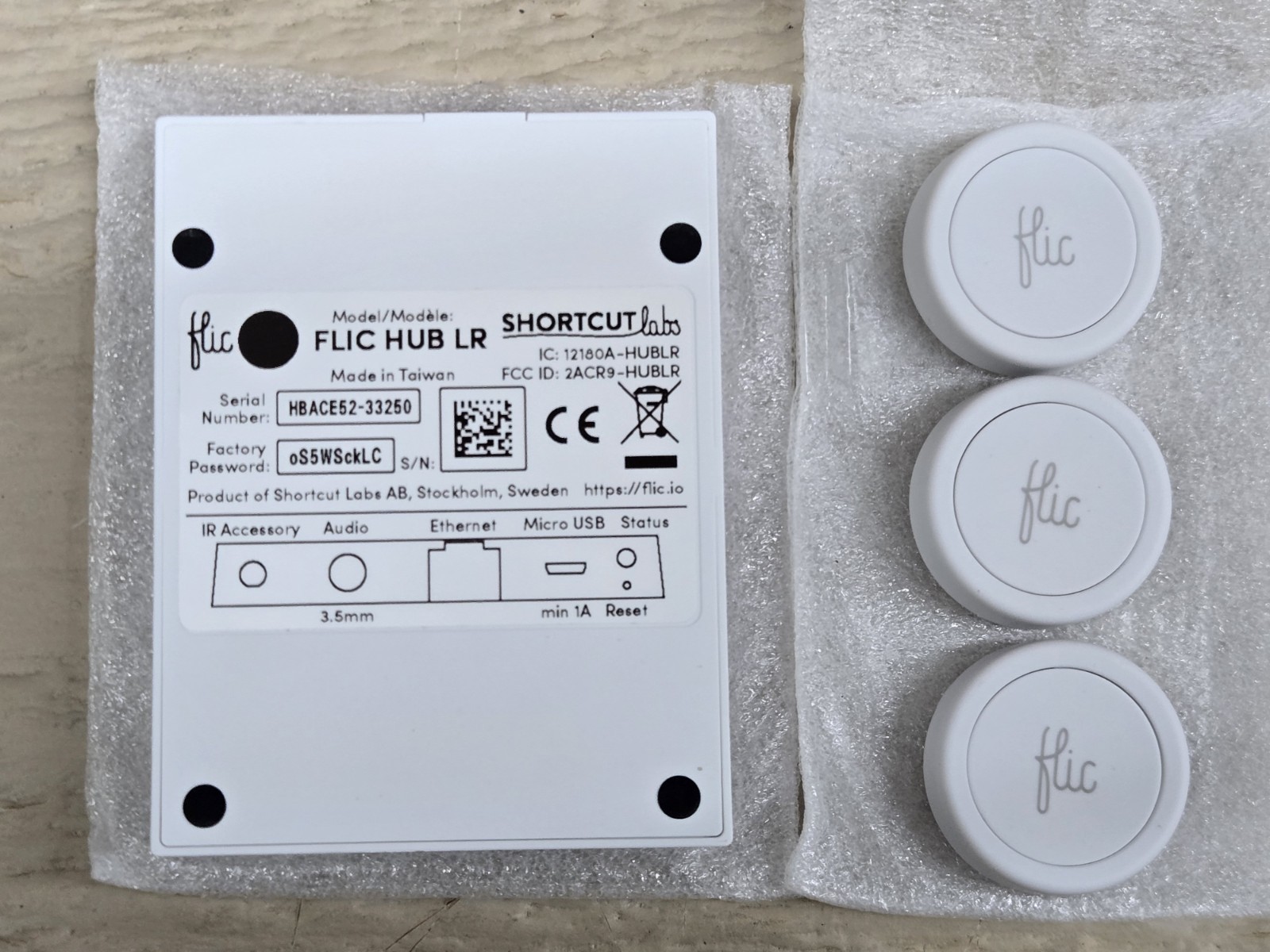 Flic Button LR Kit | Flic Hub LR with 3 Flic Smart Buttons Open Box Unused