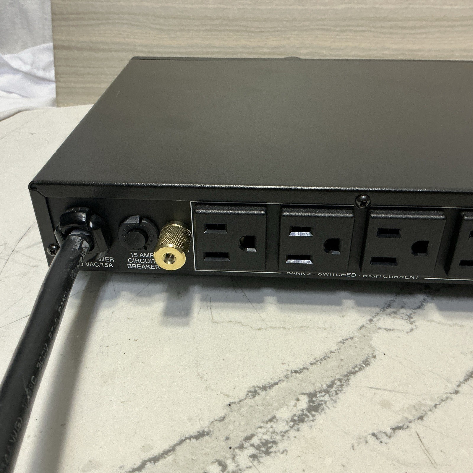 Panamax M4300-PM Transient Voltage Surge Suppressor 120VAC 60Hz Max 15 Amps