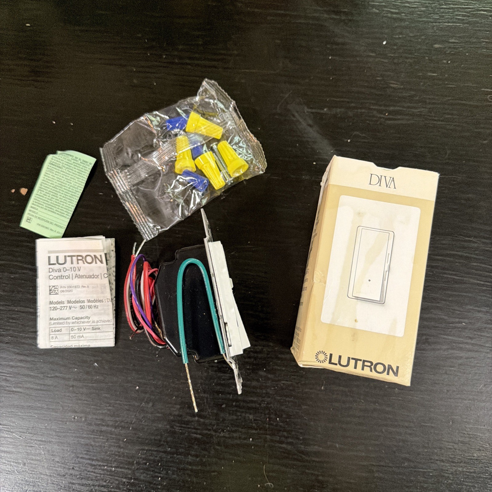 Lutron DVSTV-WH Diva 8A 3-Way Single Pole 0-10V Dimmer – White