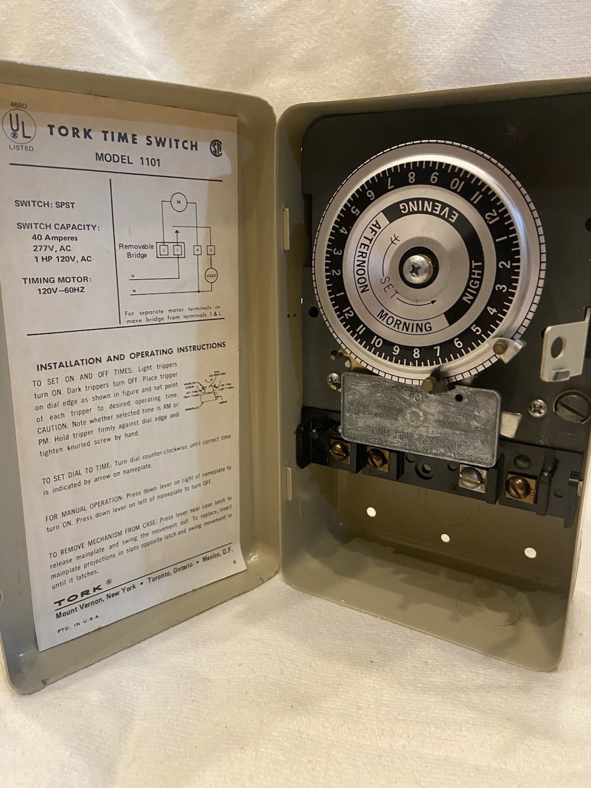 TORK 1101 Mechanical Time Clock Switch; SinglePole, SingleThrow; 40A, 277V; NOS