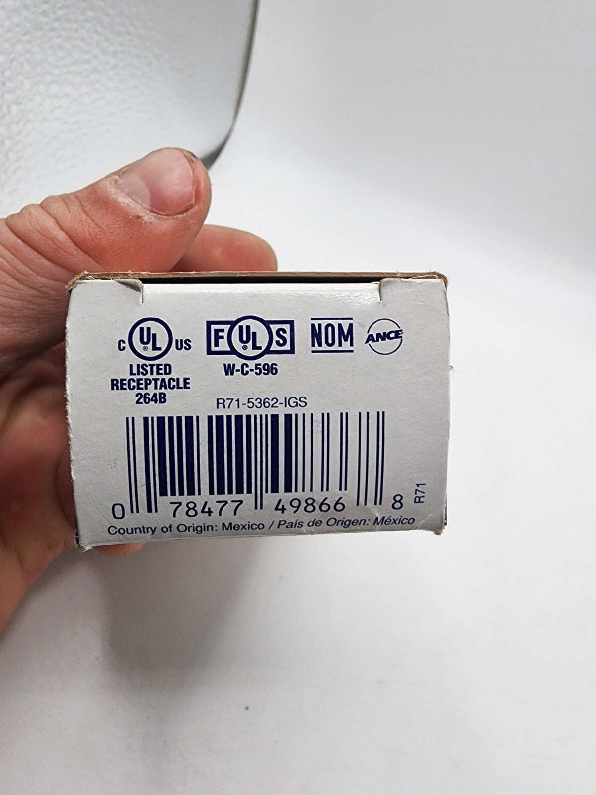 Leviton R51-05362-IGS 20A ISOLATED GROUND OUTLET, ORANGE, FREE SHIPPING