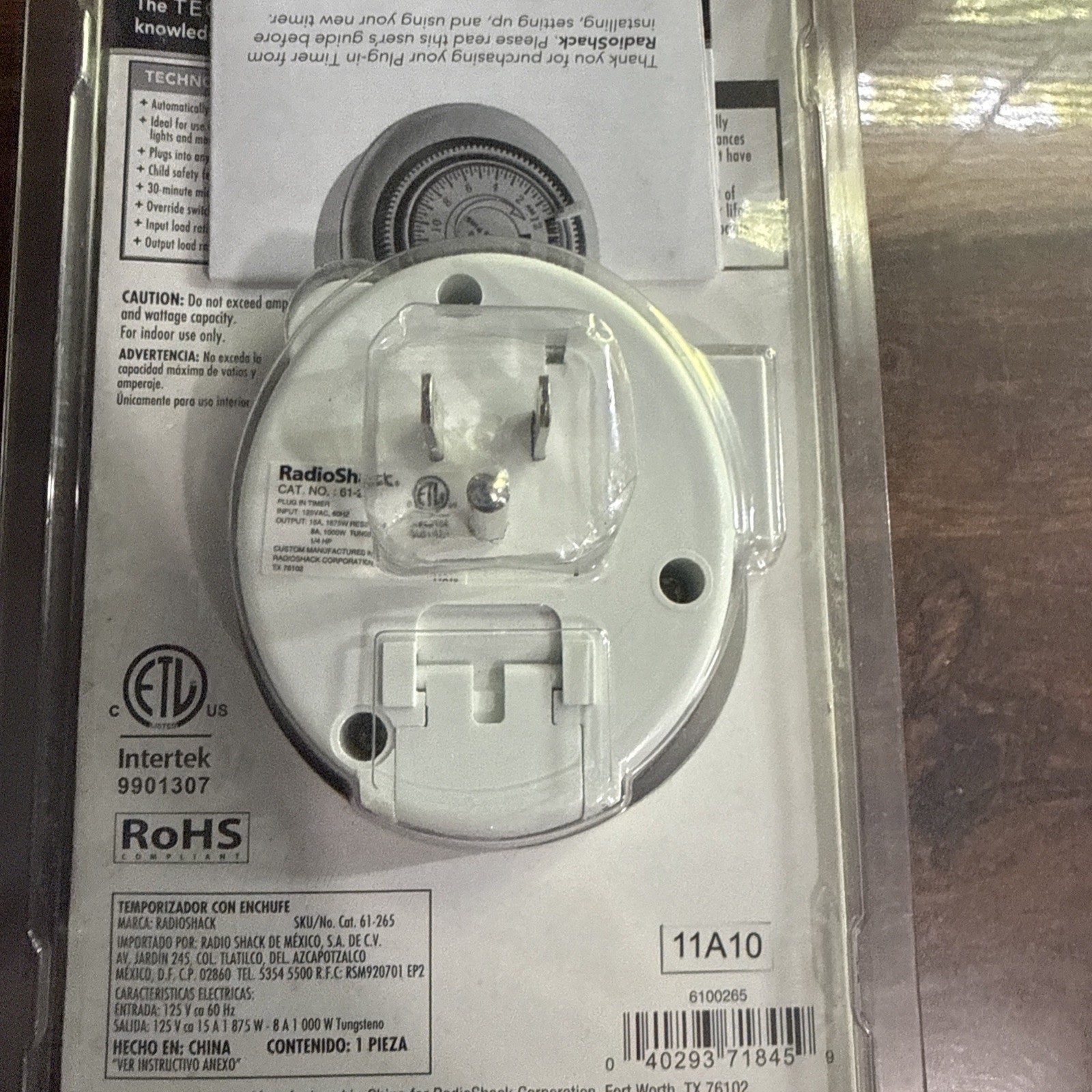 Plug In Timer For Electric Devices (RadioShack) New in Packaging. Energy Saver