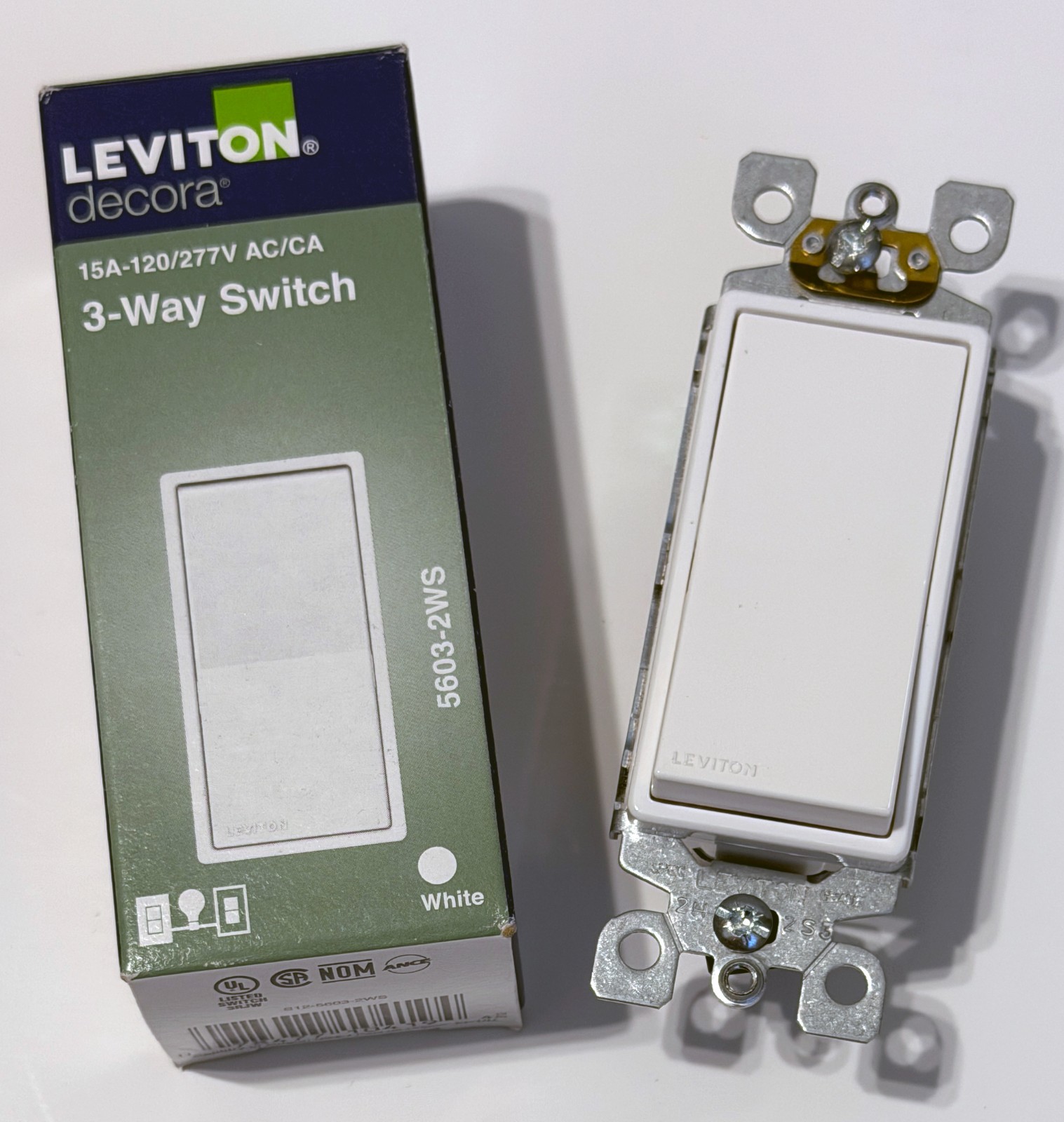 Leviton S12-5603-2WS White 15 Amp Residential Grade Decora 3-Way AC Quiet Switch