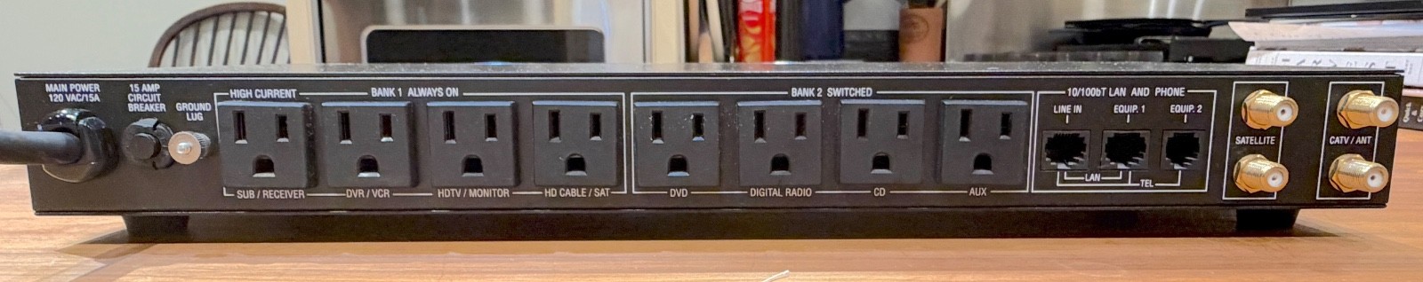 Panamax M4300-EX 8 Outlet Power Conditioner & Surge Protector PRISTINE + MANUAL