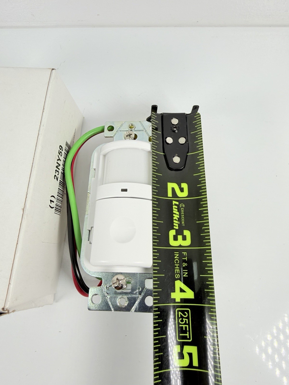 HUBBELL WS1000NW White Occupancy/Vacancy Sensor Switch w/NIGHTLIGHT Fluor./LED