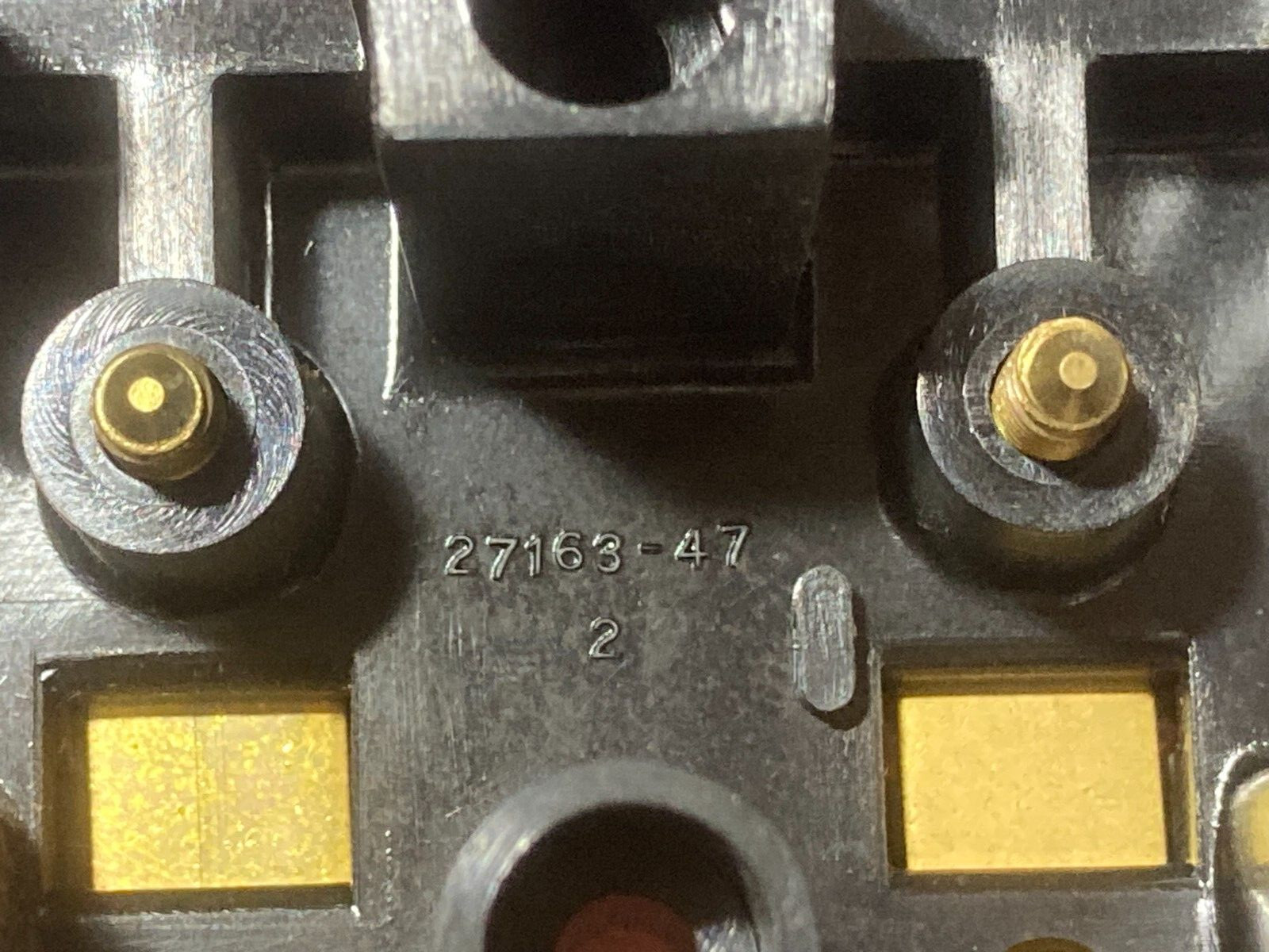 ARROW HART 27163-47 CR-15 Fuse Holder Block 30 Amp 125 Volts 15-20A, 25A, 30A.